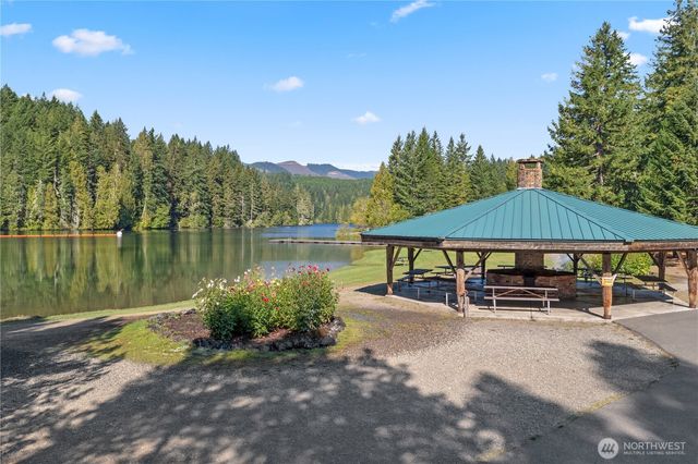 20 N Buckhorn Court, Hoodsport, WA 98548
