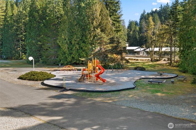 20 N Buckhorn Court, Hoodsport, WA 98548