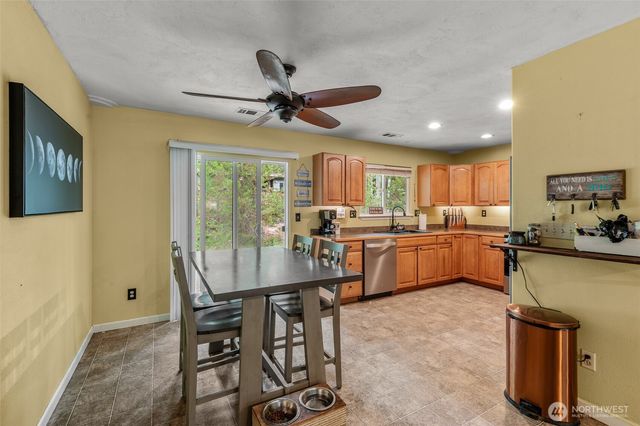 20 N Buckhorn Court, Hoodsport, WA 98548