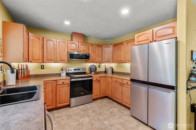 20 N Buckhorn Court, Hoodsport, WA 98548