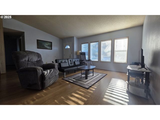 1500 S COLUMBUS Ave 38, Goldendale, WA 98620