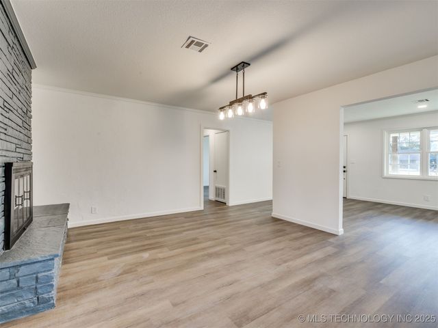 1331 S 101st Avenue, Tulsa, OK 74137