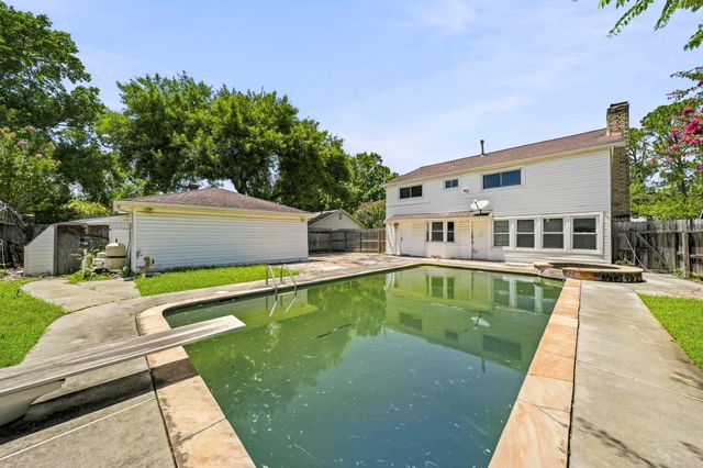 12211 Level Run Street, Meadows Place, TX 77477