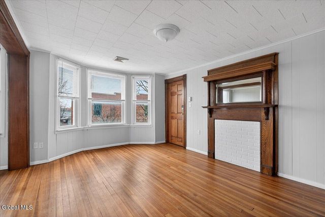 1266 5th Avenue, Troy, NY 12180