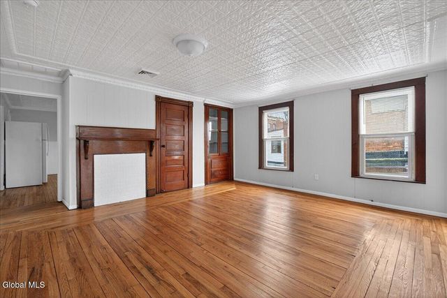 1266 5th Avenue, Troy, NY 12180