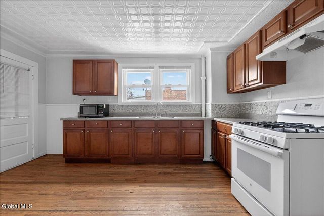 1266 5th Avenue, Troy, NY 12180