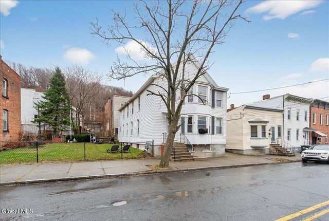 1266 5th Avenue, Troy, NY 12180