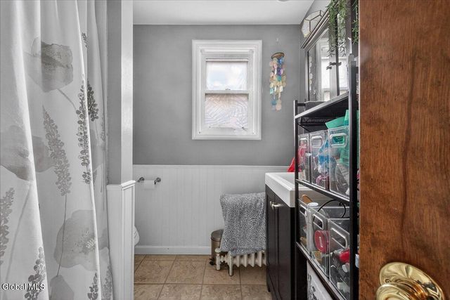 1266 5th Avenue, Troy, NY 12180