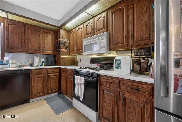 1266 5th Avenue, Troy, NY 12180