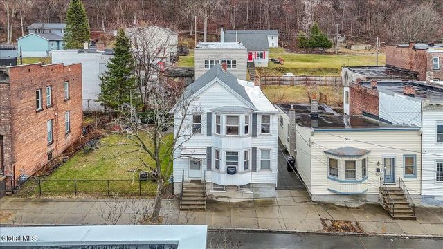 1266 5th Avenue, Troy, NY 12180