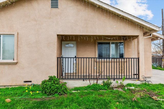 2032 E 9th St, Stockton, CA 95206