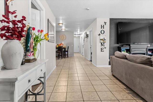 2032 E 9th St, Stockton, CA 95206