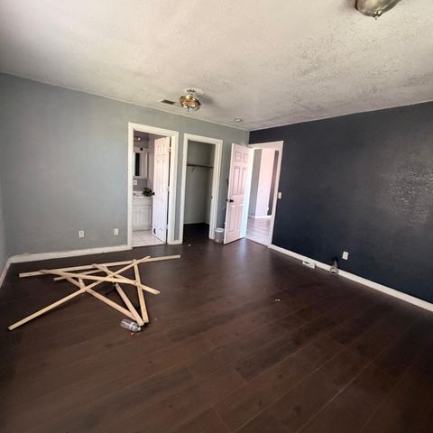 2032 E 9th St, Stockton, CA 95206