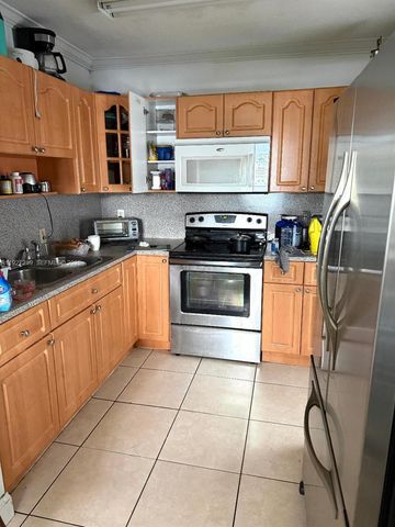 8910 NW 33rd Ct Rd, Miami, FL 33147