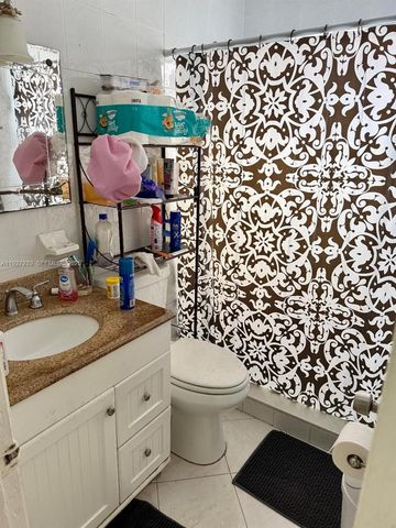 8910 NW 33rd Ct Rd, Miami, FL 33147