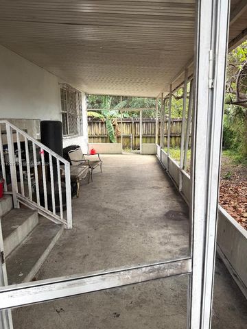 8910 NW 33rd Ct Rd, Miami, FL 33147