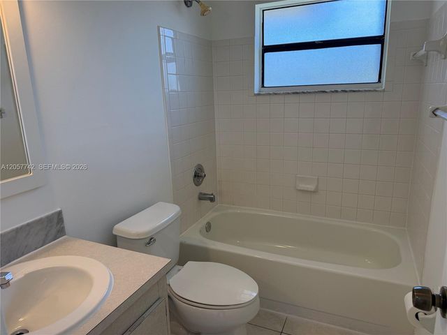 411 NW 100th Place 201, Pembroke Pines, FL 33024