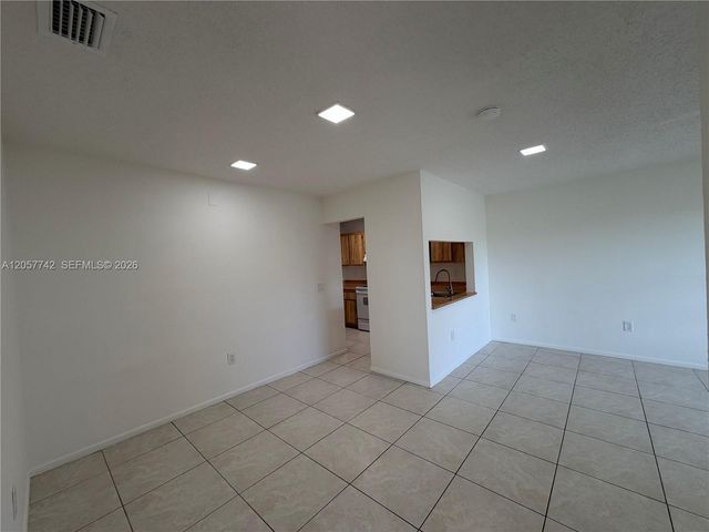 411 NW 100th Place 201, Pembroke Pines, FL 33024