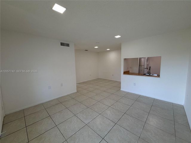 411 NW 100th Place 201, Pembroke Pines, FL 33024