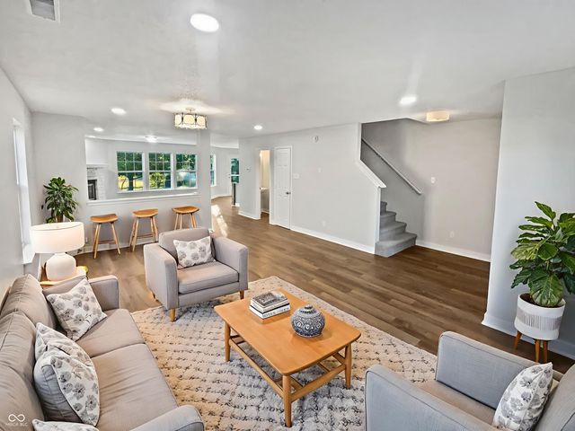 4905 Flame Way, Indianapolis, IN 46254