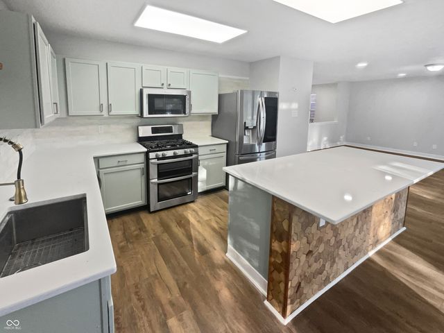 4905 Flame Way, Indianapolis, IN 46254