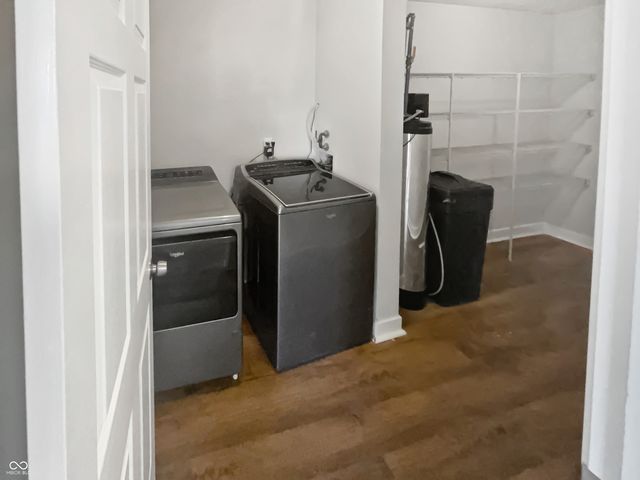 4905 Flame Way, Indianapolis, IN 46254