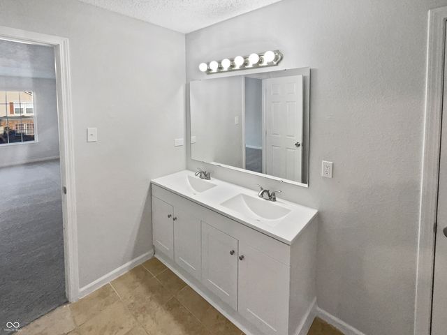 4905 Flame Way, Indianapolis, IN 46254