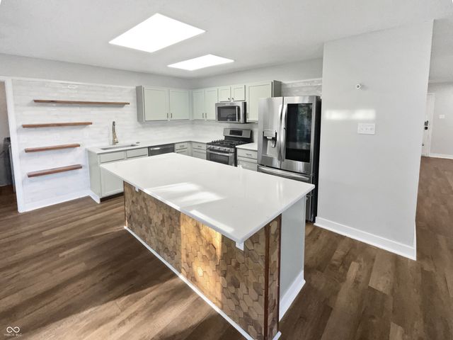 4905 Flame Way, Indianapolis, IN 46254