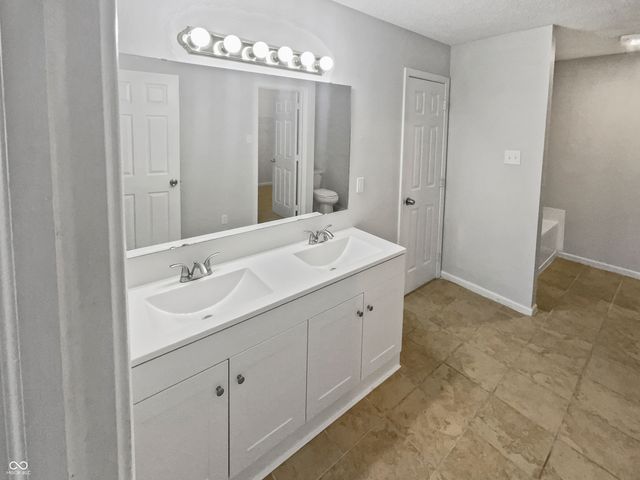 4905 Flame Way, Indianapolis, IN 46254