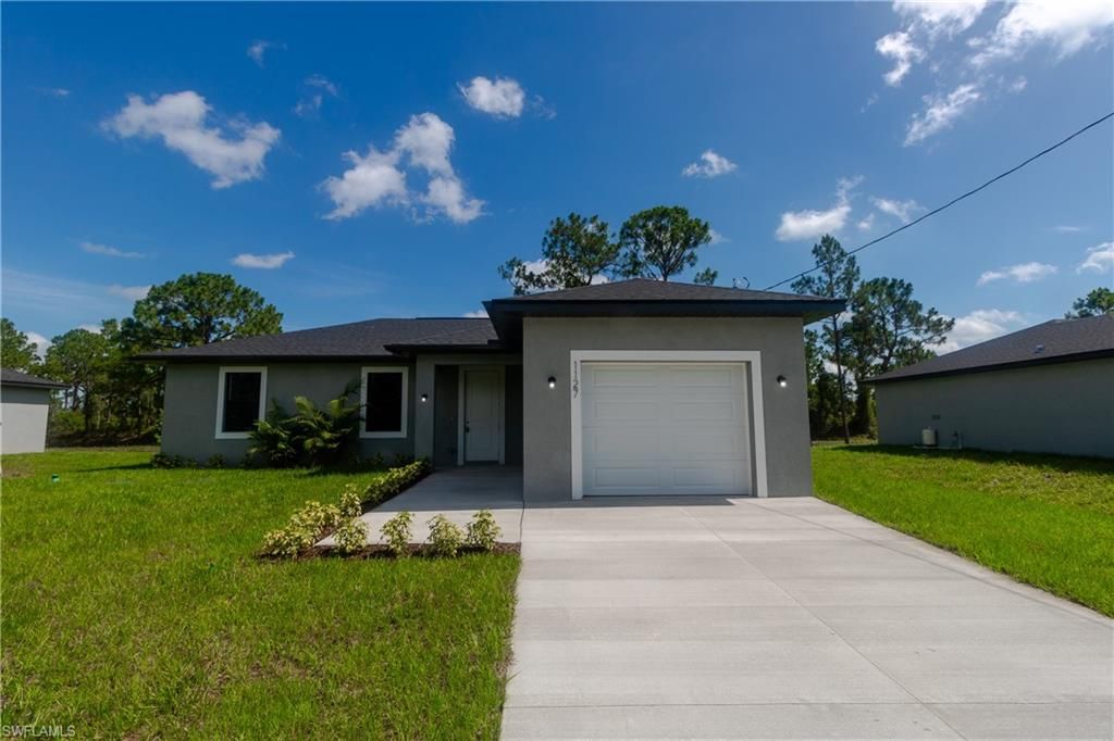 1127 Deauville ST E, Lehigh Acres, FL 33974