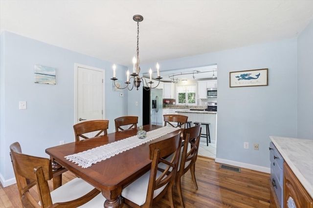 70 Quinaquisset Ave, Mashpee, MA 02649