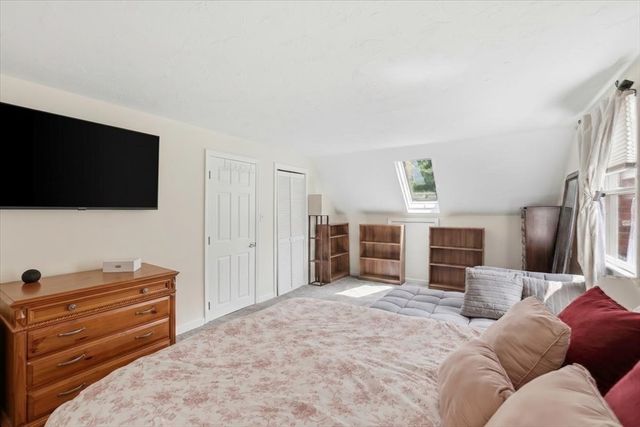70 Quinaquisset Ave, Mashpee, MA 02649