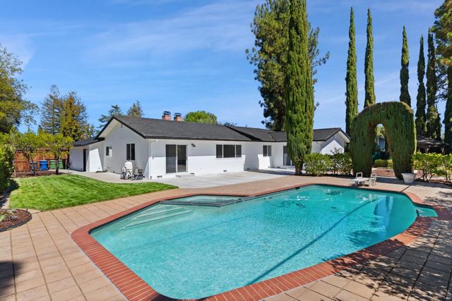 19488 Brockton Lane, Saratoga, CA 95070