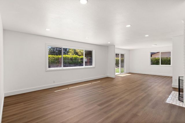 19488 Brockton Lane, Saratoga, CA 95070