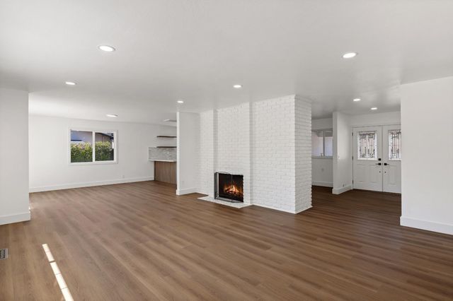 19488 Brockton Lane, Saratoga, CA 95070