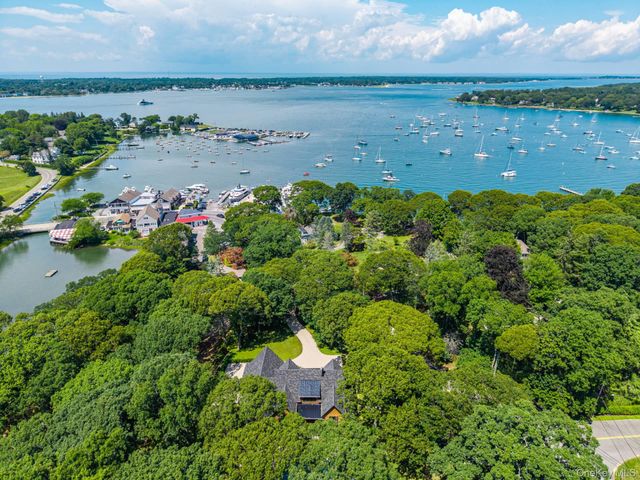 169 N Ferry Road, Shelter Island, NY 11964