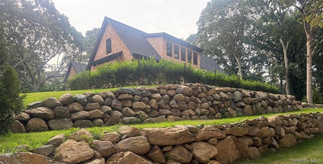 169 N Ferry Road, Shelter Island, NY 11964