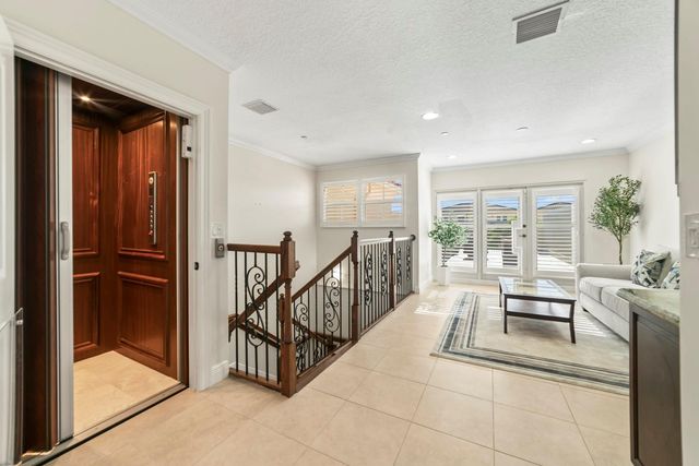 1849 NE 26th Avenue 2, Fort Lauderdale, FL 33305