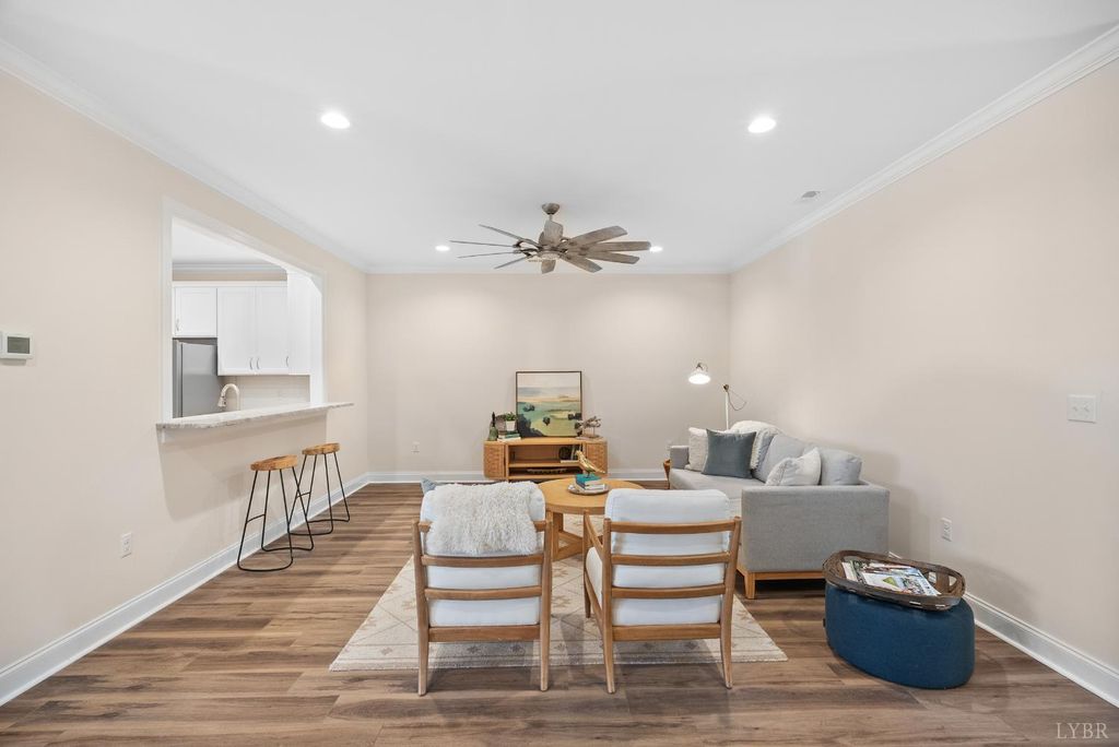 Image 19 of property listing at 176 Villa Oak Circle, Bedford, VA 24523