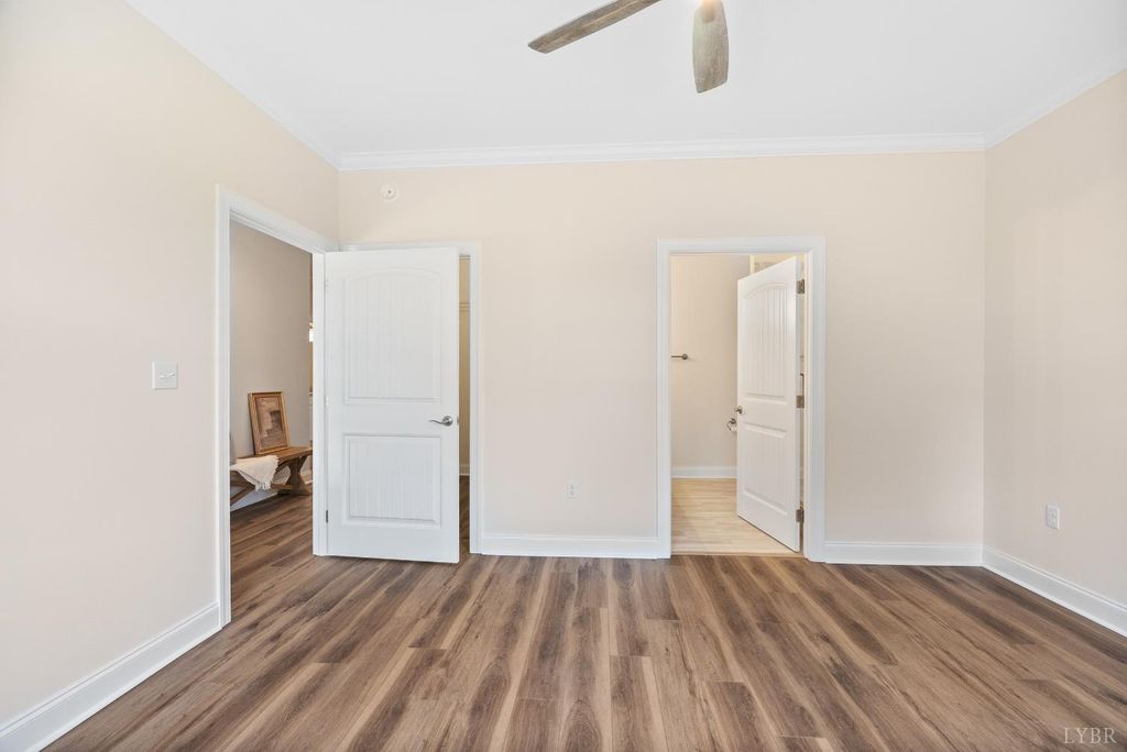 Image 25 of property listing at 176 Villa Oak Circle, Bedford, VA 24523