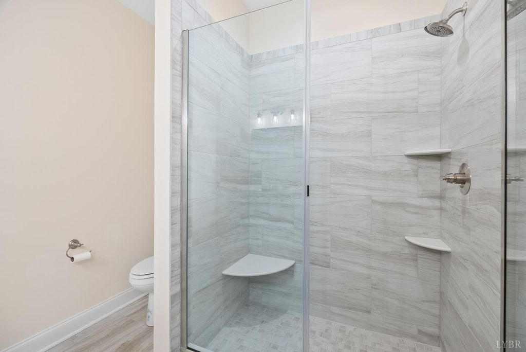 Image 28 of property listing at 176 Villa Oak Circle, Bedford, VA 24523
