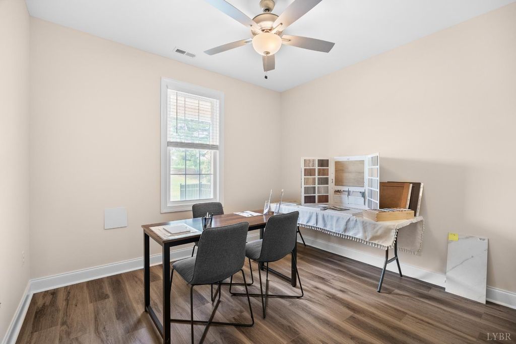 Image 31 of property listing at 176 Villa Oak Circle, Bedford, VA 24523