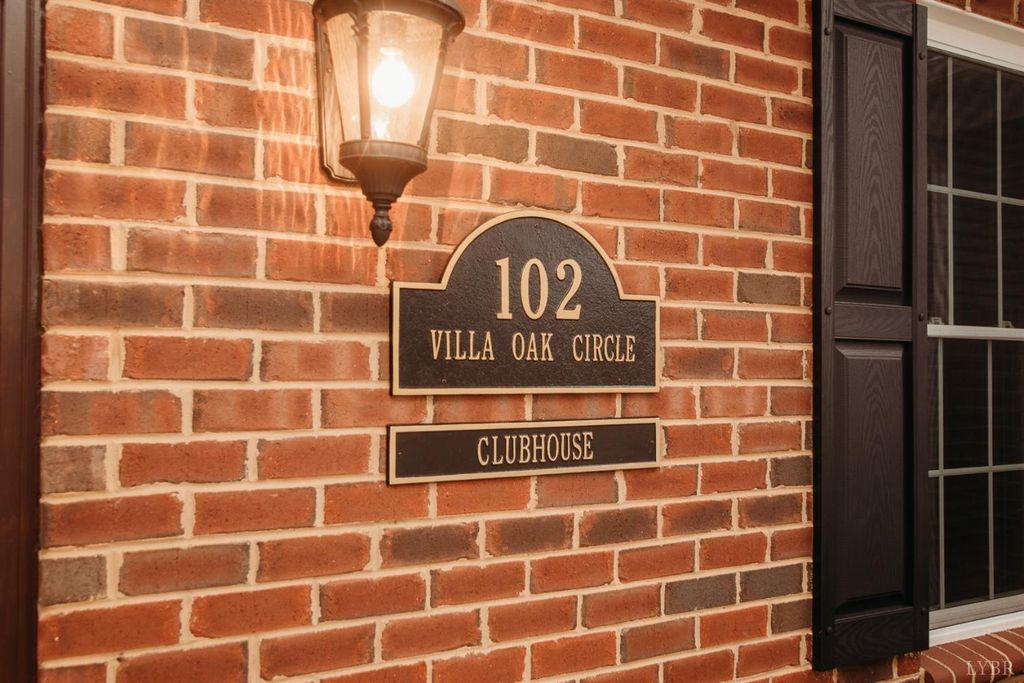 Image 37 of property listing at 176 Villa Oak Circle, Bedford, VA 24523