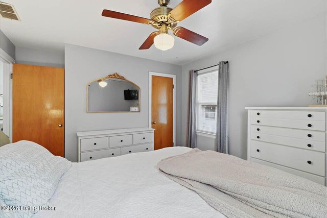 10216 Barkley Dr, Louisville, KY 40299