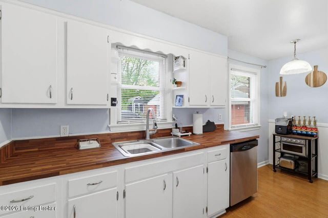 10216 Barkley Dr, Louisville, KY 40299
