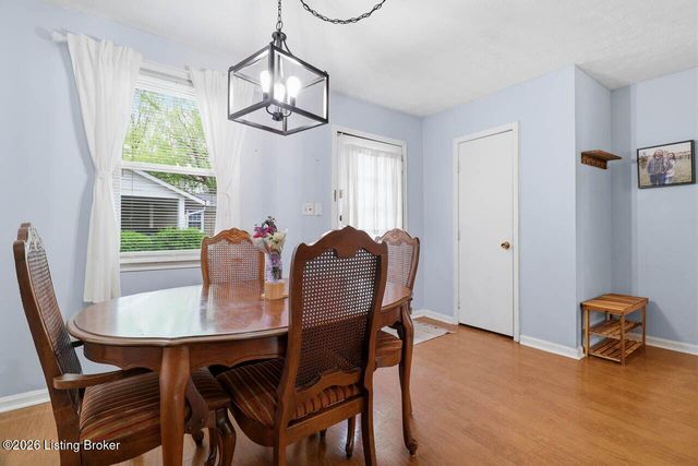 10216 Barkley Dr, Louisville, KY 40299