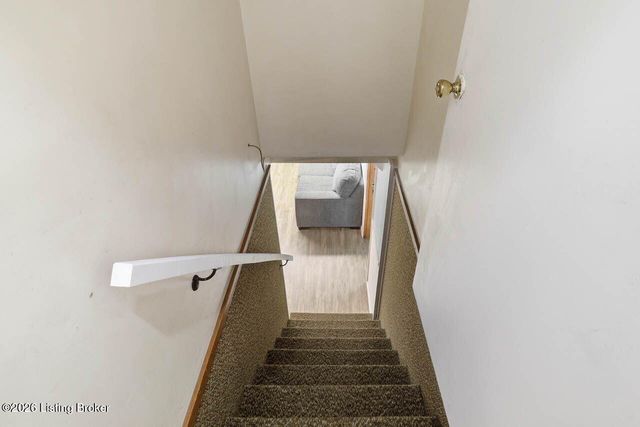 10216 Barkley Dr, Louisville, KY 40299