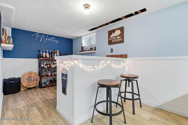 10216 Barkley Dr, Louisville, KY 40299