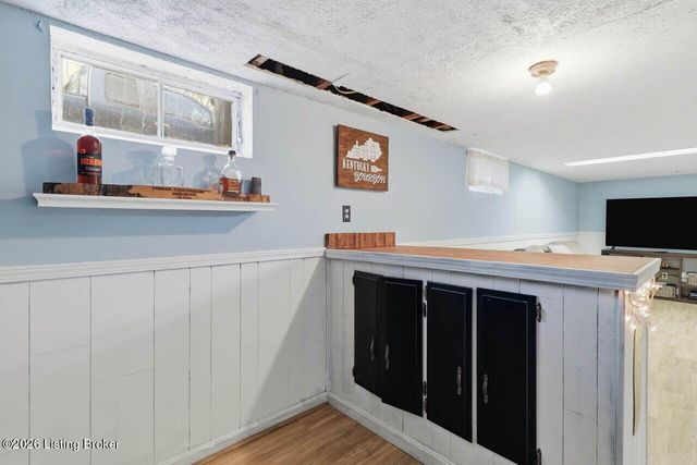 10216 Barkley Dr, Louisville, KY 40299