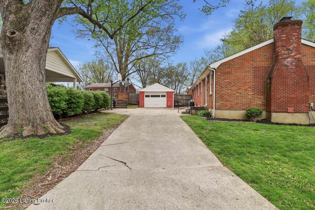 10216 Barkley Dr, Louisville, KY 40299